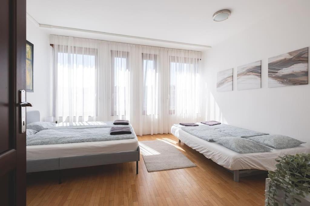 Ferienwohnung Bright Downtown Balcony Retreat Budapest Exterior foto