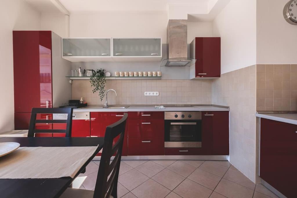 Ferienwohnung Bright Downtown Balcony Retreat Budapest Exterior foto